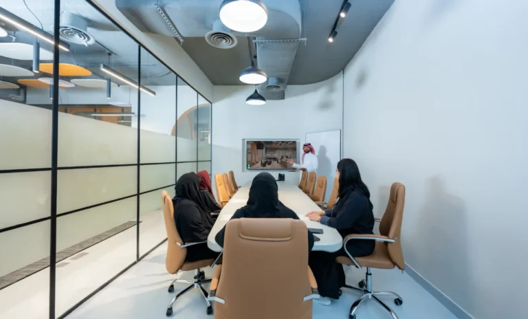 غرفة اجتماعات للايجار